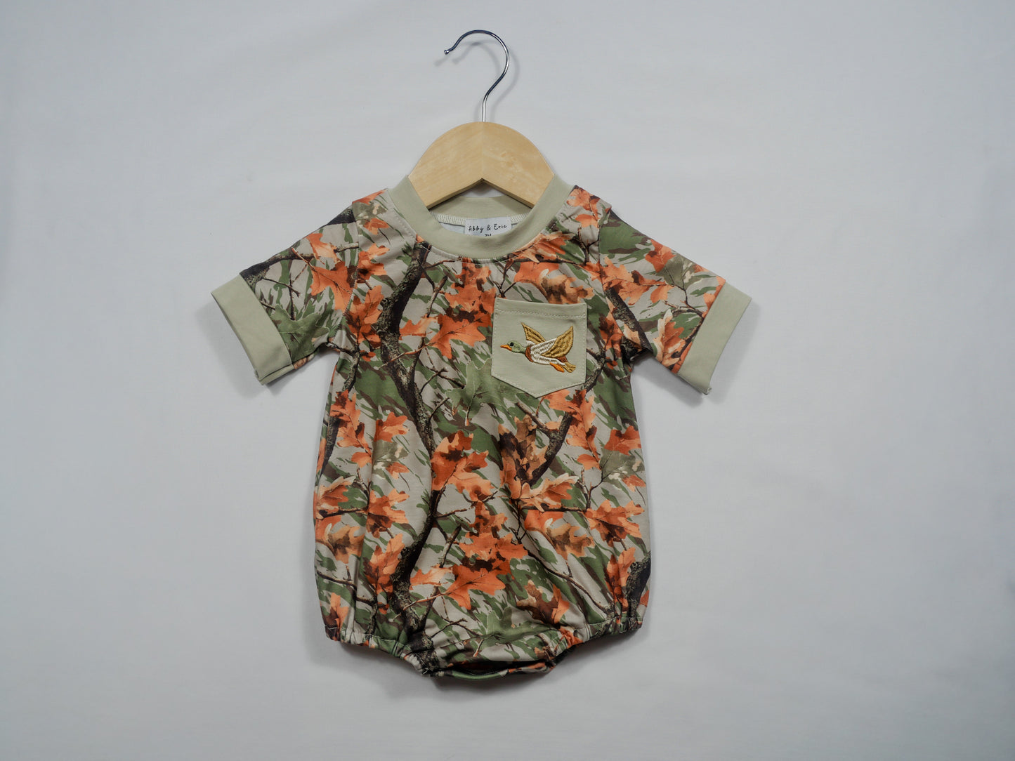 Camo Duck Embroidered Pocket Bubble